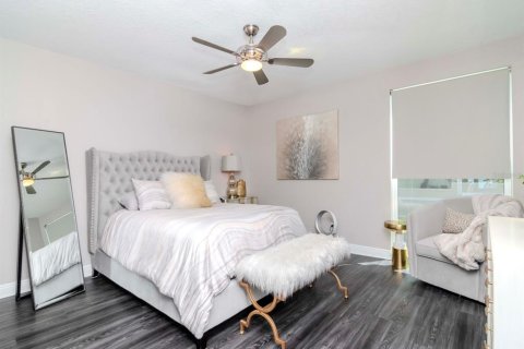Condo in Tampa, Florida, 2 bedrooms  № 1679623 - photo 25