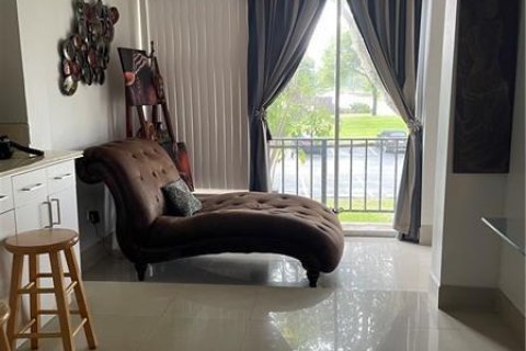 Copropriété à louer à Lauderhill, Floride: 2 chambres, 117.06 m2 № 2261672 - photo 17