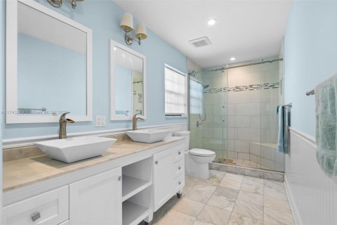 Villa ou maison à vendre à Miami, Floride: 4 chambres, 421.22 m2 № 1706857 - photo 21