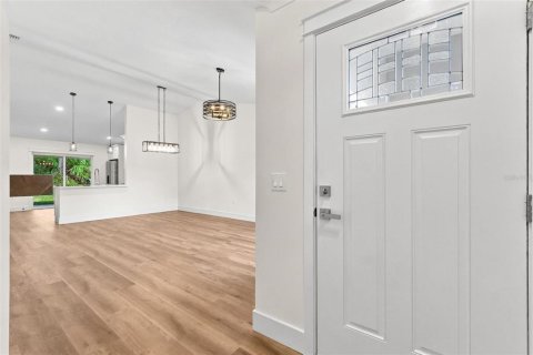 Купить коммерческую недвижимость в Палм-Кост, Флорида 6 спален, 243.59м2, № 2230544 - фото 9