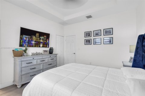 Townhouse in Hialeah, Florida 3 bedrooms, 143.07 sq.m. № 1836470 - photo 20