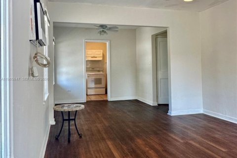 Снять в аренду квартиру в Майами-Бич, Флорида 1 спальня, 70.61м2, № 2028340 - фото 14