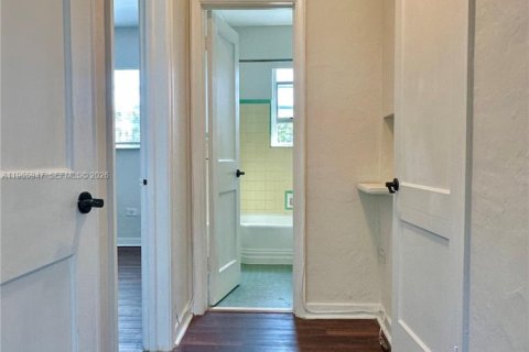 Снять в аренду квартиру в Майами-Бич, Флорида 1 спальня, 70.61м2, № 2028340 - фото 5