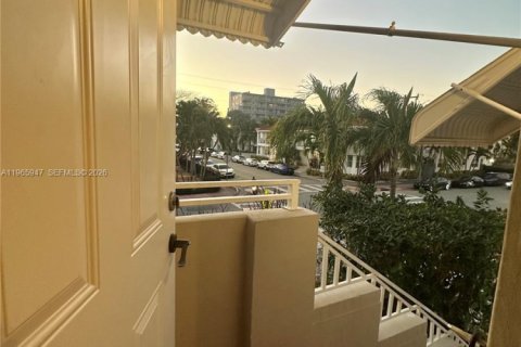 Снять в аренду квартиру в Майами-Бич, Флорида 1 спальня, 70.61м2, № 2028340 - фото 15