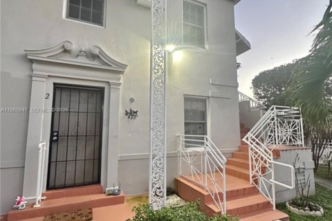 Снять в аренду квартиру в Майами-Бич, Флорида 1 спальня, 70.61м2, № 2028340 - фото 17