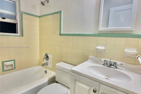 Снять в аренду квартиру в Майами-Бич, Флорида 1 спальня, 70.61м2, № 2028340 - фото 8