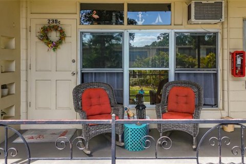 Condo in Saint Petersburg, Florida, 1 bedroom  № 2095647 - photo 13