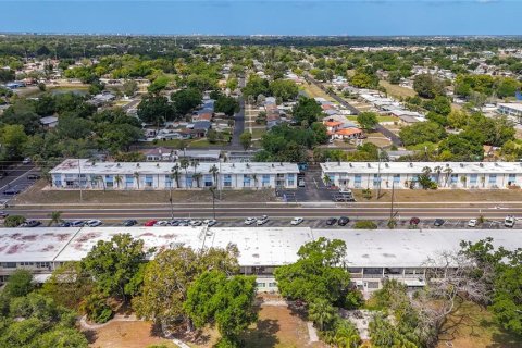 Condo in Saint Petersburg, Florida, 1 bedroom  № 2095647 - photo 19