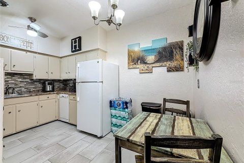Condo in Saint Petersburg, Florida, 1 bedroom  № 2095647 - photo 7