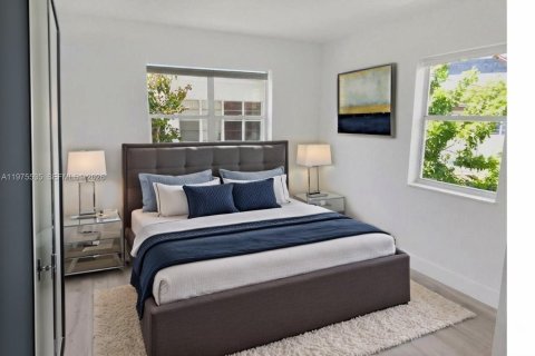 Propiedad comercial en venta en Miami Beach, Florida, 730.96 m2 № 2041129 - foto 11