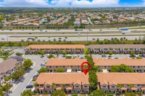 Casa en venta en Hialeah, Florida, 3 dormitorios, 143.53 m2 № 1708918 - foto 29