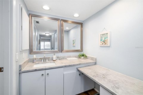 Купить кондоминиум в Сарасота, Флорида 6 комнат, 161.65м2, № 1915481 - фото 24