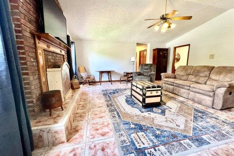 House in Brandon, Florida 4 bedrooms, 267.28 sq.m. № 1719791 - photo 20