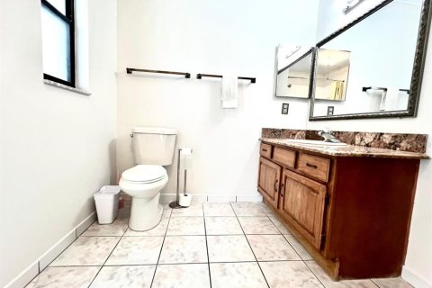 House in Brandon, Florida 4 bedrooms, 267.28 sq.m. № 1719791 - photo 30