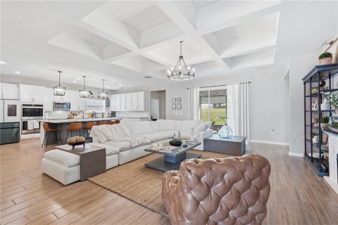 House in Howey-in-the-Hills, Florida 4 bedrooms, 233.56 sq.m. № 2203329 - photo 12