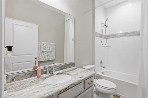 House in Howey-in-the-Hills, Florida 4 bedrooms, 233.56 sq.m. № 2203329 - photo 26