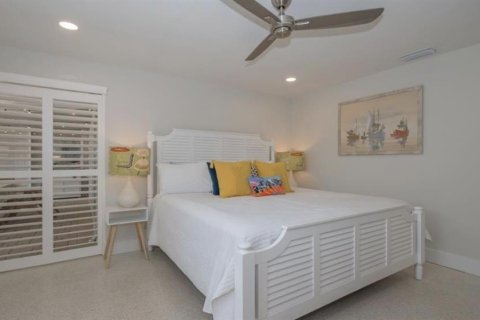 House in Sarasota, Florida 3 bedrooms, 145.11 sq.m. № 2093772 - photo 18