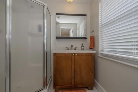 House in Sarasota, Florida 3 bedrooms, 145.11 sq.m. № 2093772 - photo 21
