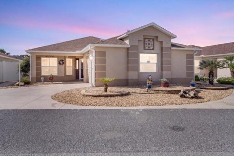Casa en The Villages, Florida 3 dormitorios, 170.66 m2 № 2317272