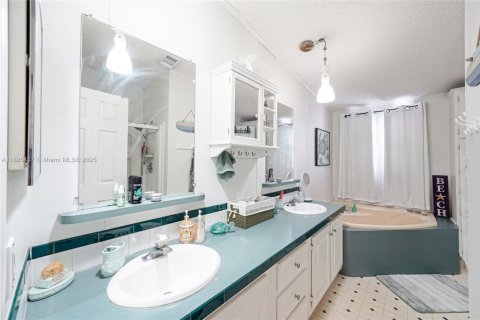 Apartamento en alquiler en Key Largo, Florida, 4 dormitorios, 180.6 m2 № 2054850 - foto 20