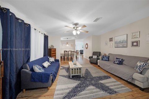 Apartamento en alquiler en Key Largo, Florida, 4 dormitorios, 180.6 m2 № 2054850 - foto 4