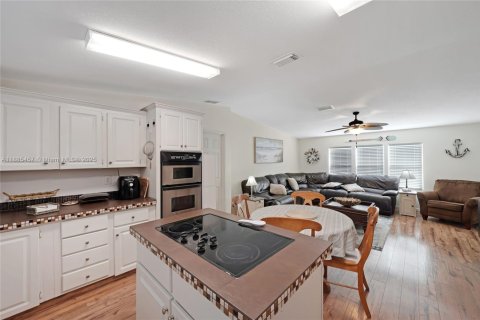 Apartamento en alquiler en Key Largo, Florida, 4 dormitorios, 180.6 m2 № 2054850 - foto 9