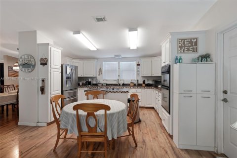 Apartamento en alquiler en Key Largo, Florida, 4 dormitorios, 180.6 m2 № 2054850 - foto 8