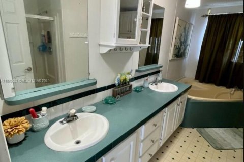 Apartamento en alquiler en Key Largo, Florida, 4 dormitorios, 180.6 m2 № 2054850 - foto 27