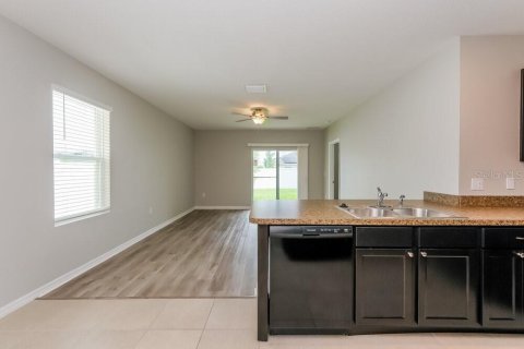 House in Sun City Center, Florida 3 bedrooms, 142.05 sq.m. № 1893774 - photo 6