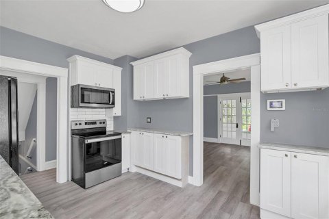 Casa en venta en Eustis, Florida, 5 dormitorios, 222.97 m2 № 1918740 - foto 12