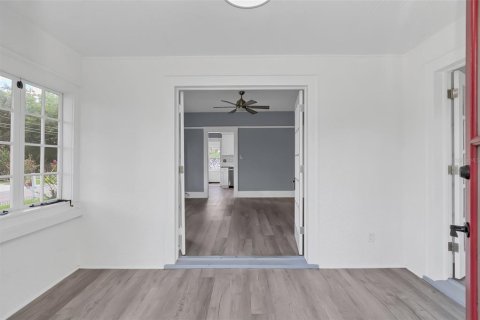 Casa en venta en Eustis, Florida, 5 dormitorios, 222.97 m2 № 1918740 - foto 10