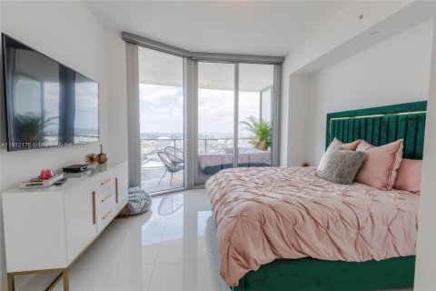 Condo in Miami, Florida, 1 bedroom  № 1758601 - photo 10