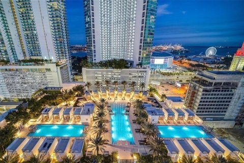Condo in Miami, Florida, 1 bedroom  № 1758601 - photo 1