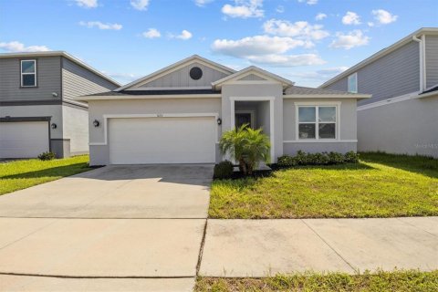 House in Davenport, Florida 4 bedrooms, 184.23 sq.m. № 2354714