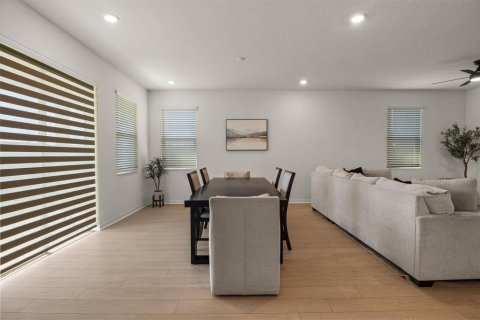 Villa ou maison à vendre à Davenport, Floride: 4 chambres, 184.23 m2 № 2354714 - photo 12