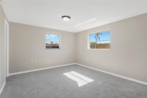 House in Holiday, Florida 3 bedrooms, 107.4 sq.m. № 2122485 - photo 21