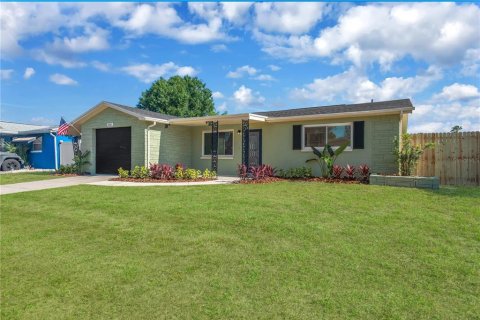 House in Holiday, Florida 3 bedrooms, 107.4 sq.m. № 2122485 - photo 22