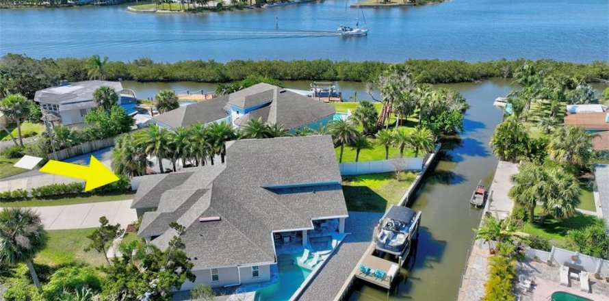 House in Flagler Beach, Florida 4 bedrooms, 271.09 sq.m. № 1573713