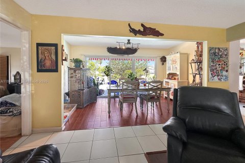 Villa ou maison à vendre à Sunrise, Floride: 4 chambres, 150.41 m2 № 2038382 - photo 13