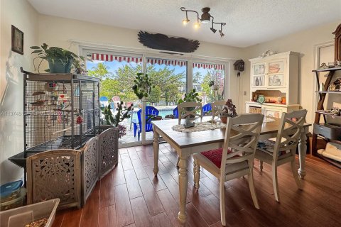 Villa ou maison à vendre à Sunrise, Floride: 4 chambres, 150.41 m2 № 2038382 - photo 18