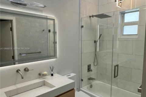 Adosado en alquiler en Miami, Florida, 2 dormitorios, 78.97 m2 № 2031947 - foto 9