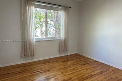 Adosado en alquiler en Miami, Florida, 2 dormitorios, 78.97 m2 № 2031947 - foto 8