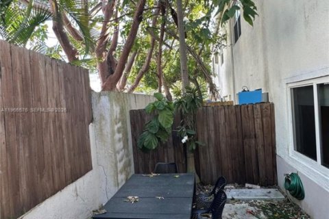 Adosado en alquiler en Miami, Florida, 2 dormitorios, 78.97 m2 № 2031947 - foto 13