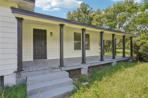 Casa en venta en Umatilla, Florida, 3 dormitorios, 286.7 m2 № 1857761 - foto 3