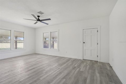 Casa en venta en Umatilla, Florida, 3 dormitorios, 286.7 m2 № 1857761 - foto 7