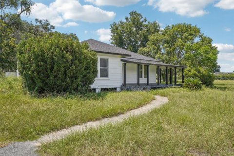 Casa en venta en Umatilla, Florida, 3 dormitorios, 286.7 m2 № 1857761 - foto 2