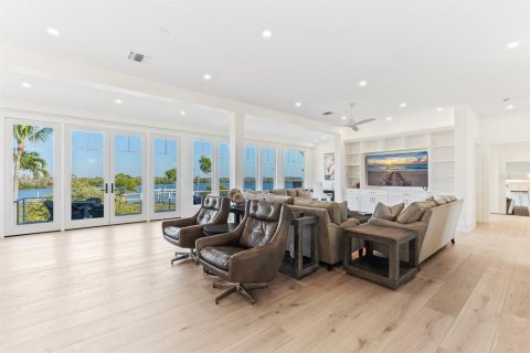 Villa ou maison à vendre à Boca Grande, Floride: 5 chambres, 508.36 m2 № 2416989 - photo 12