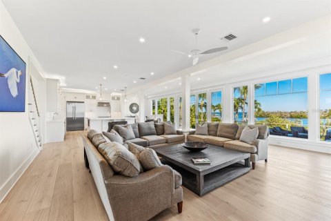 Villa ou maison à vendre à Boca Grande, Floride: 5 chambres, 508.36 m2 № 2416989 - photo 13
