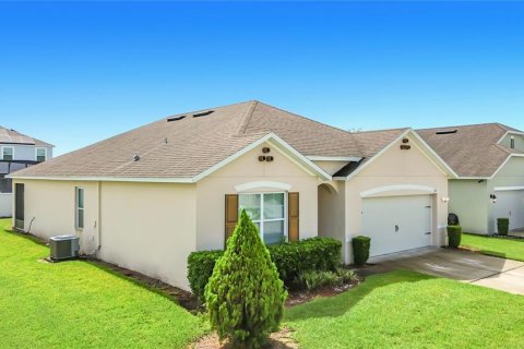 Casa en Haines City, Florida 4 dormitorios, 173.45 m2 № 2296410