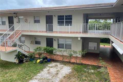 Condominio en alquiler en Oakland Park, Florida, 1 dormitorio, 61.22 m2 № 2054318 - foto 2